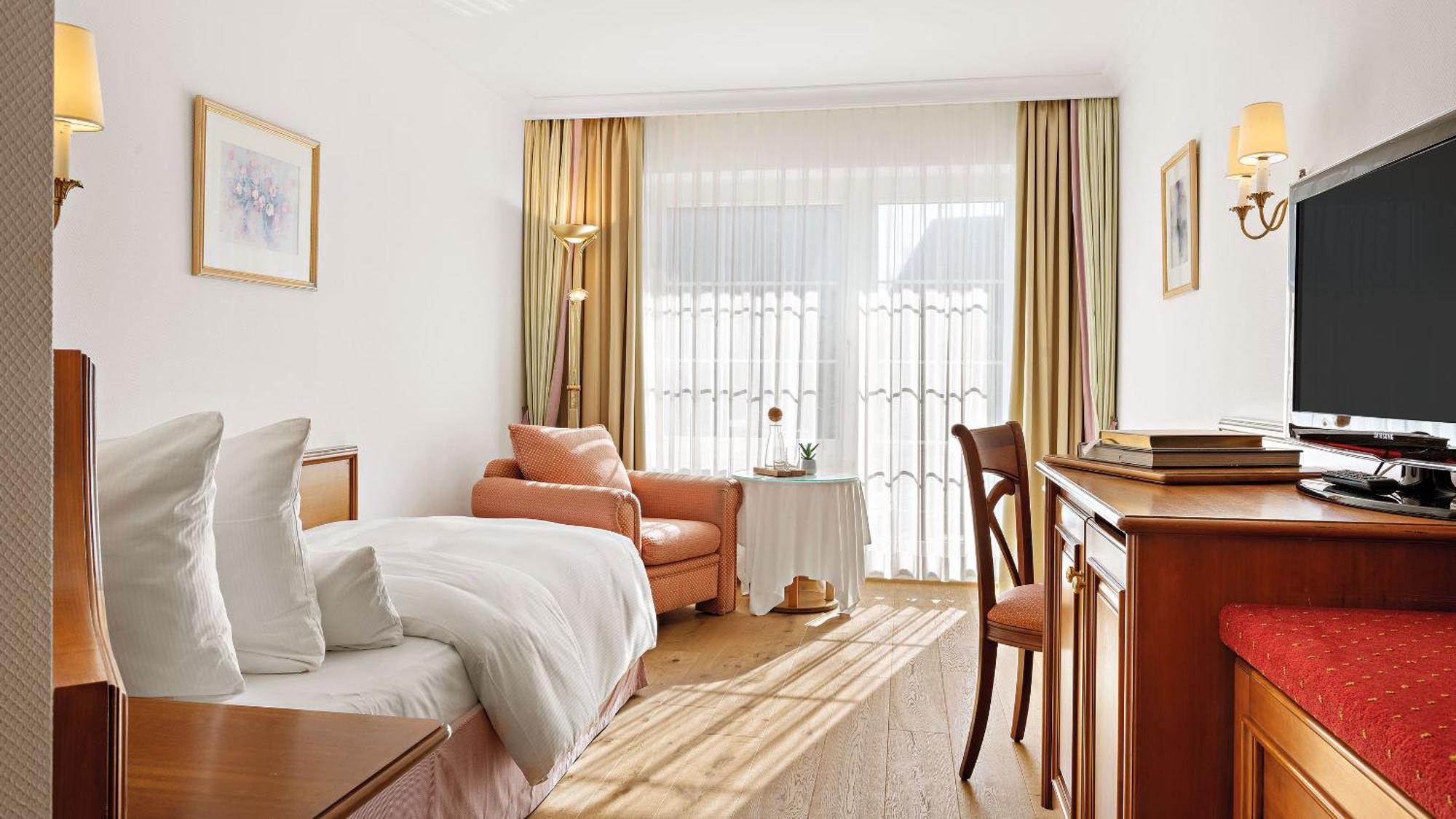 Adler Haeusern Gourmet & Spa Hotel Rum bild