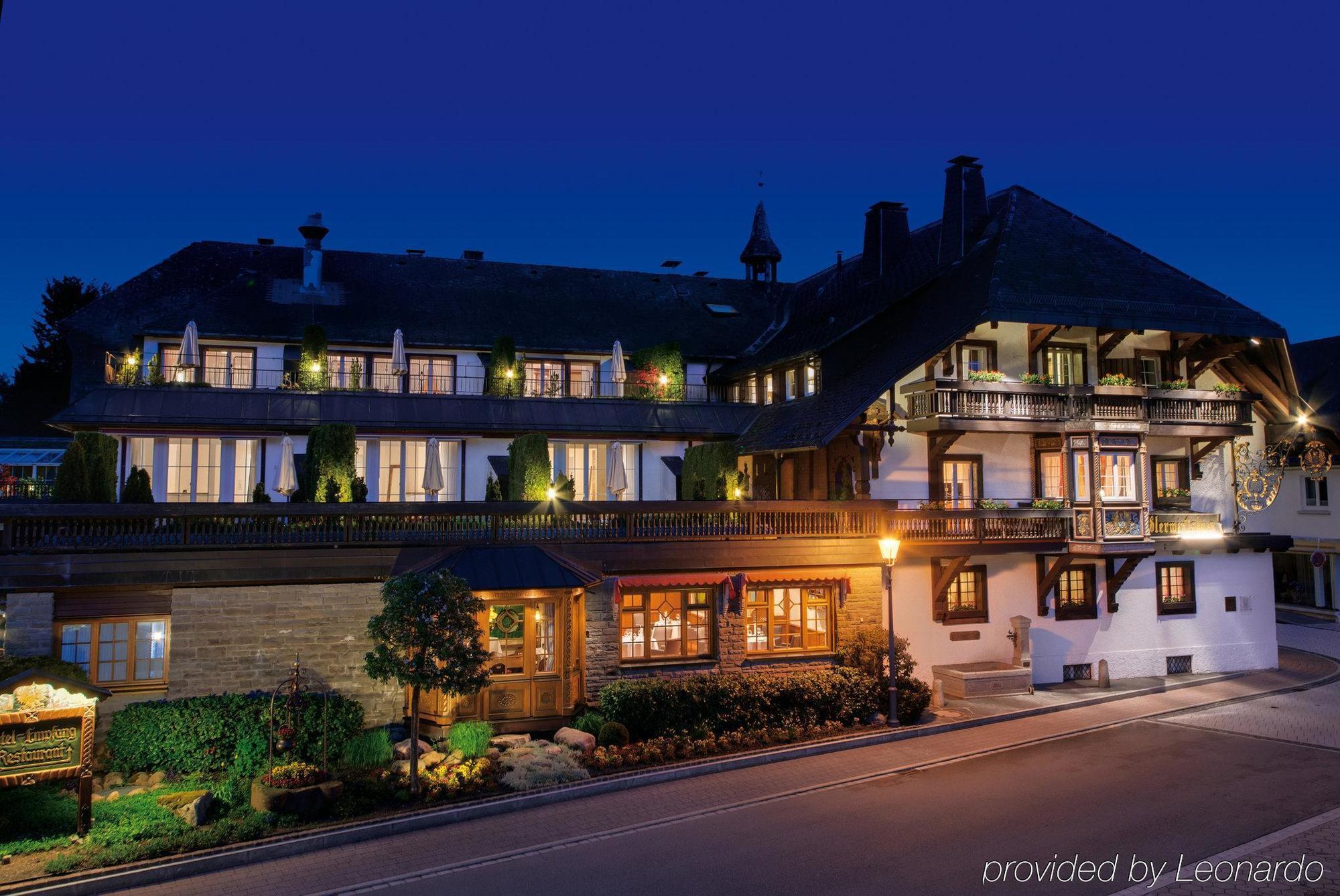 Adler Haeusern Gourmet & Spa Hotel Exteriör bild